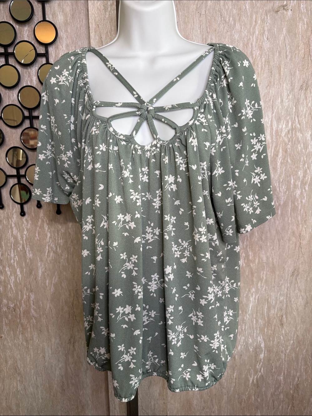 Daytrip Sage Green Floral Tie-Back Peasant Tunic